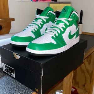 Nike Air Jordan 1’s “lucky green”